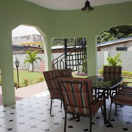 Quest Lodge Accra Exterior photo