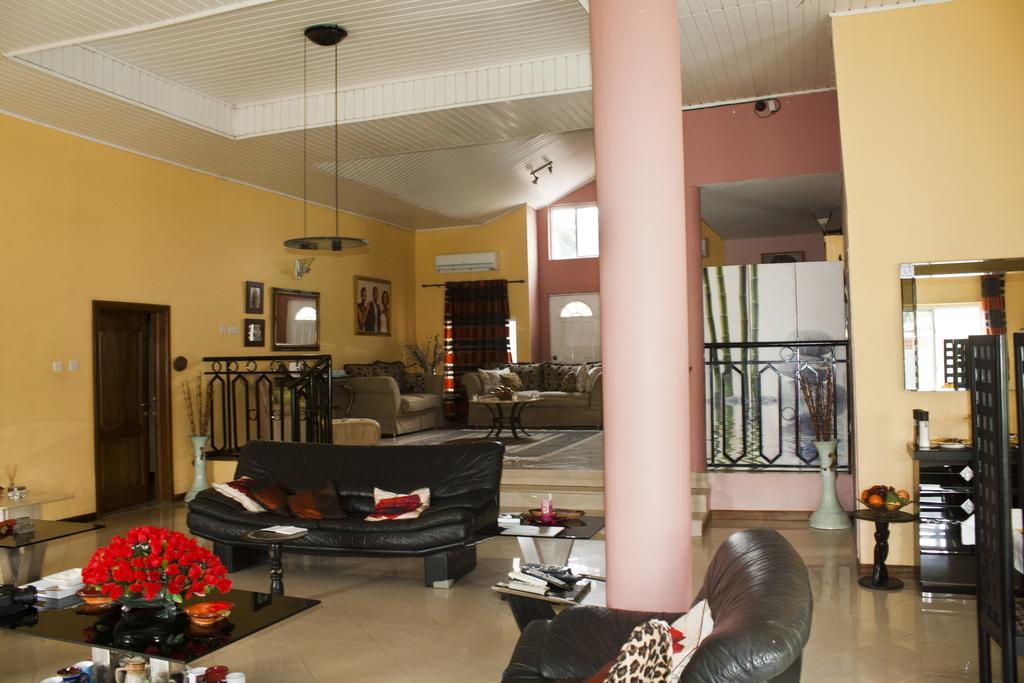 Quest Lodge Accra Exterior photo