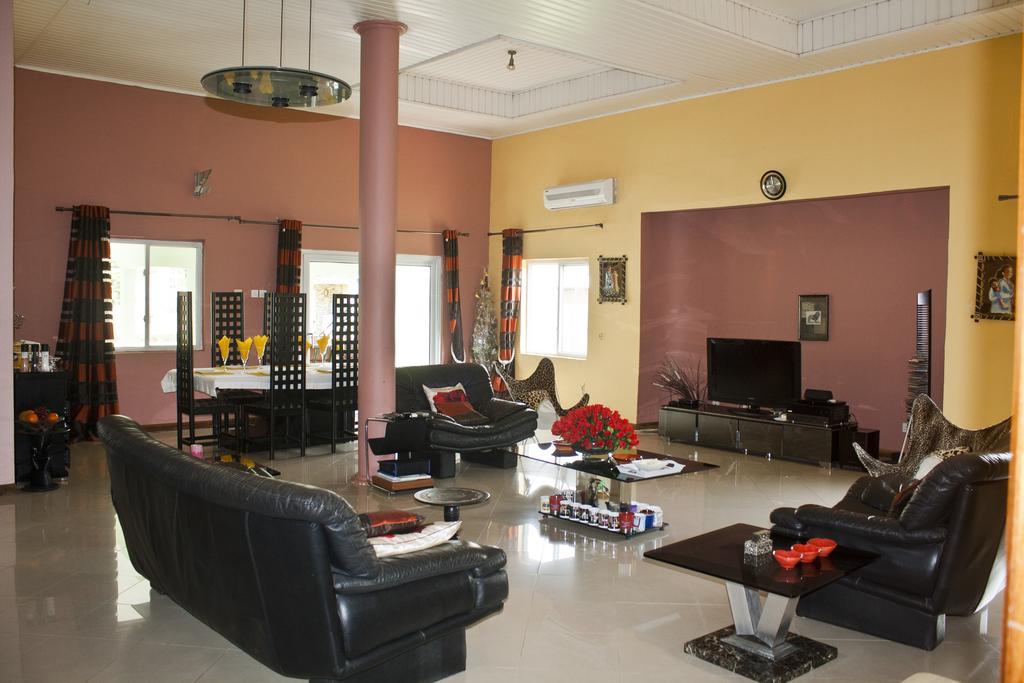 Quest Lodge Accra Exterior photo