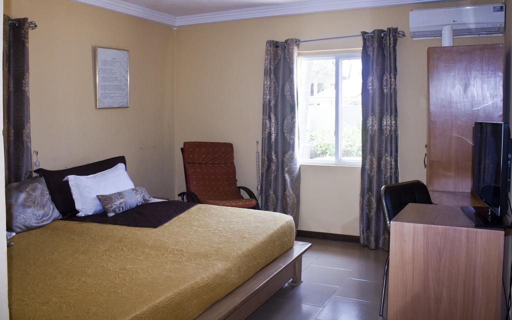 Quest Lodge Accra Exterior photo