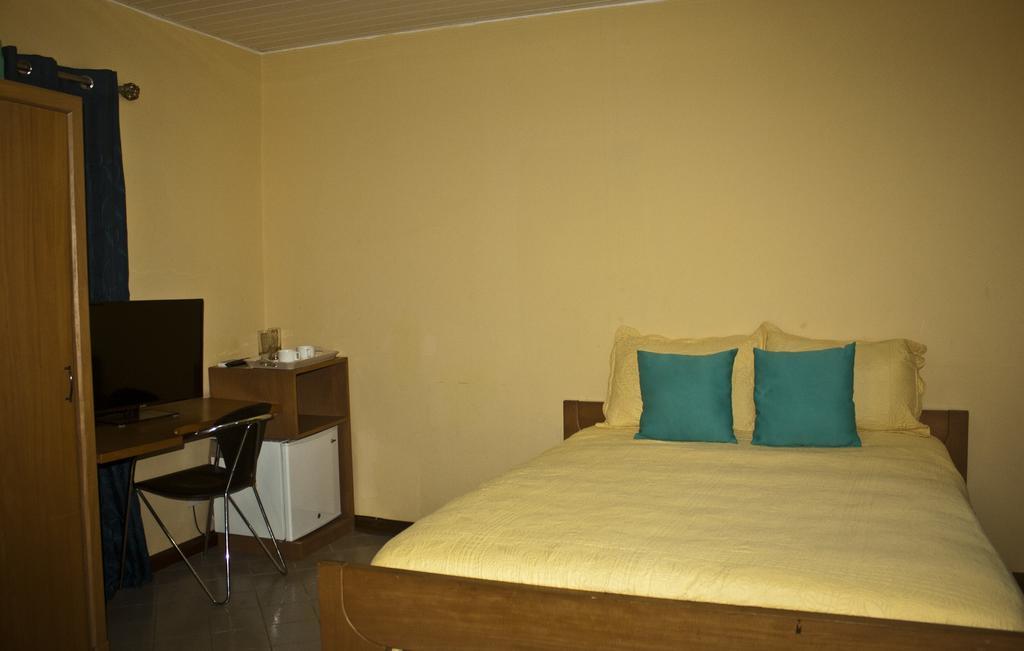 Quest Lodge Accra Exterior photo