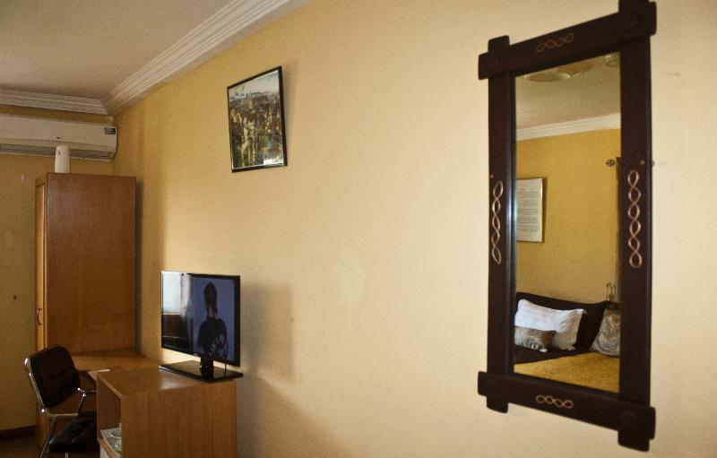 Quest Lodge Accra Exterior photo