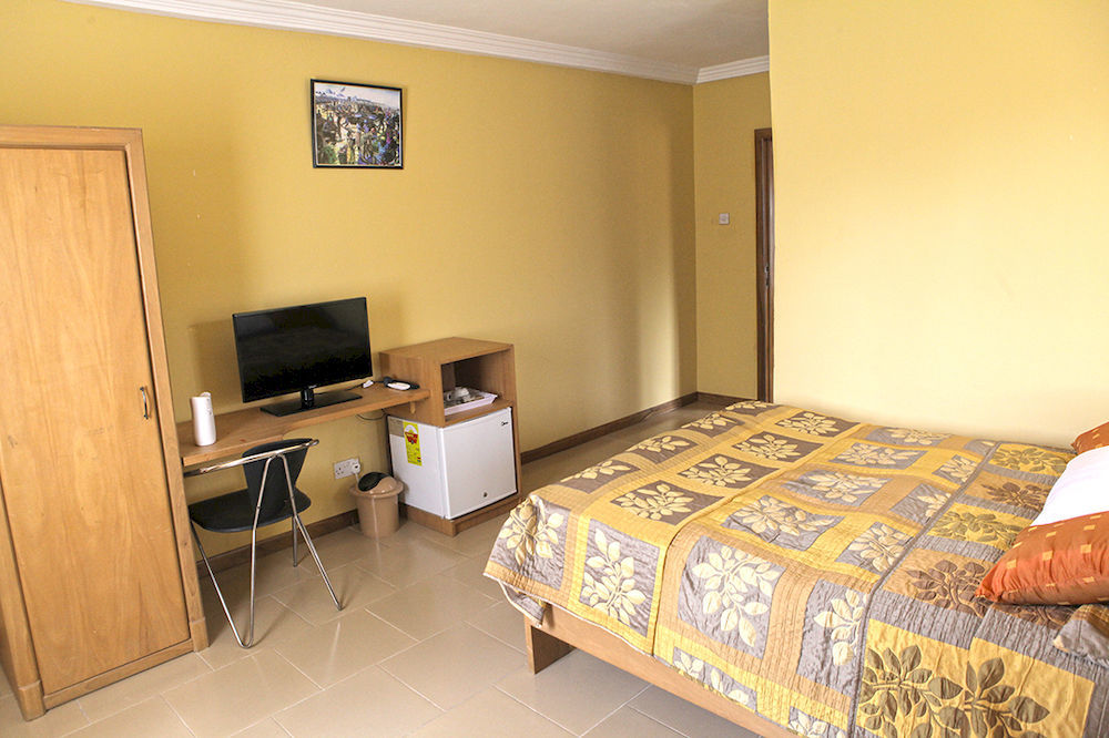 Quest Lodge Accra Exterior photo