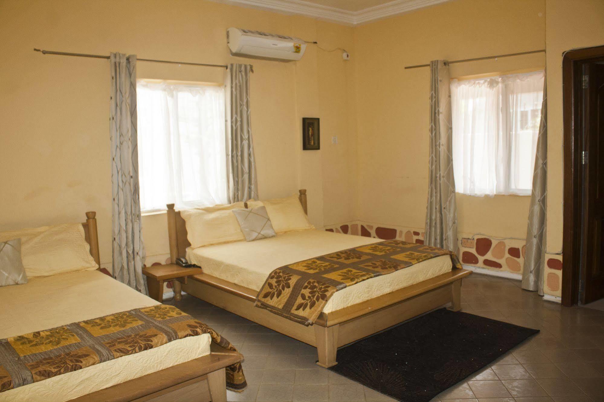 Quest Lodge Accra Exterior photo